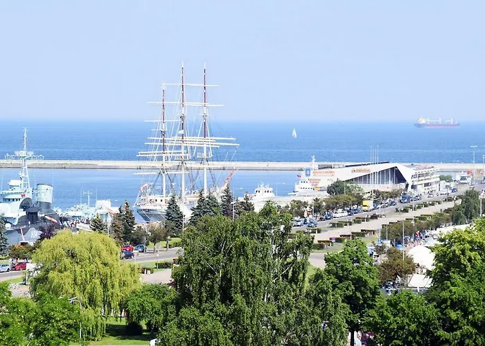 Avis - Skwer Kosciuszki 34 B Gdynia