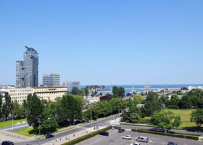 Avis - Skwer Kosciuszki 34 B * Gdynia